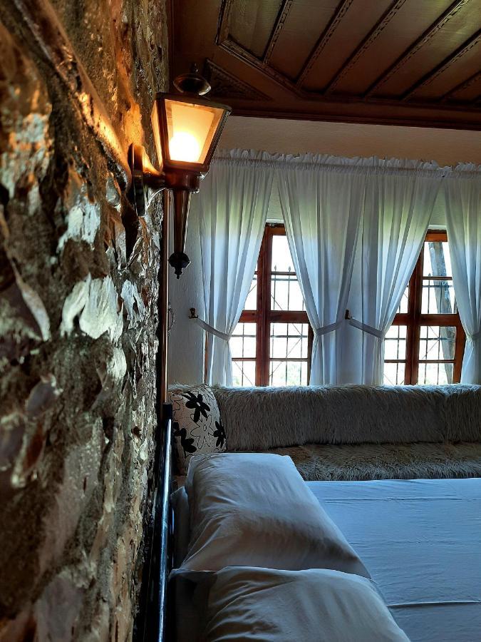 Stone Rooms 1850 Гірокастра Екстер'єр фото